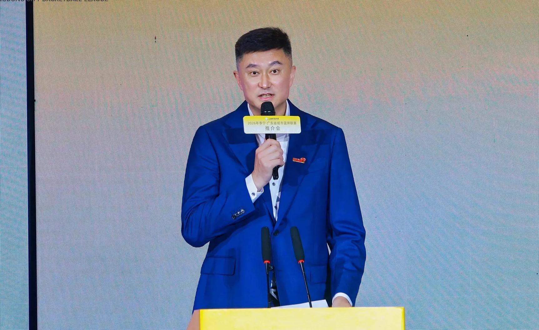 詹姆斯影响力引热议,论坛争论不休