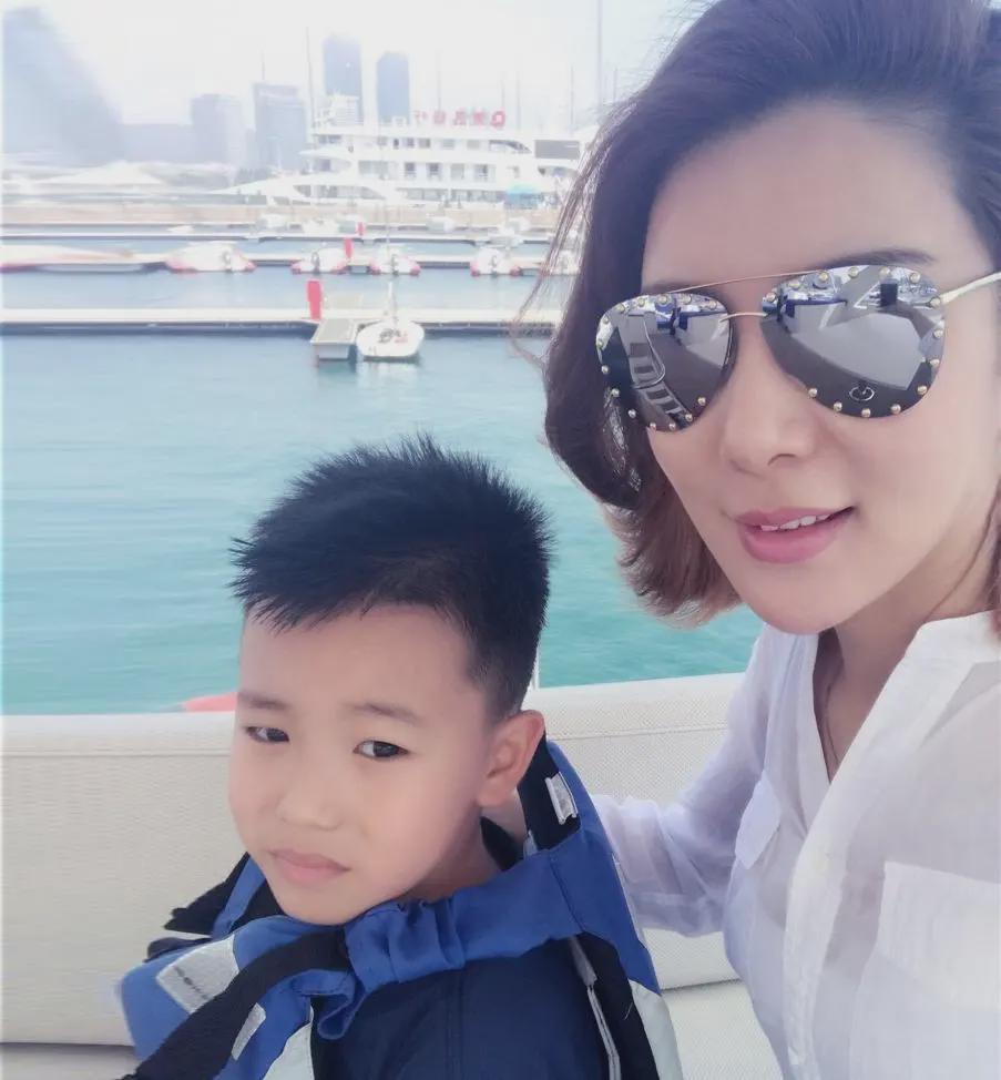 每体:皇马卡斯蒂亚撤销对中场塞斯特罗的处罚